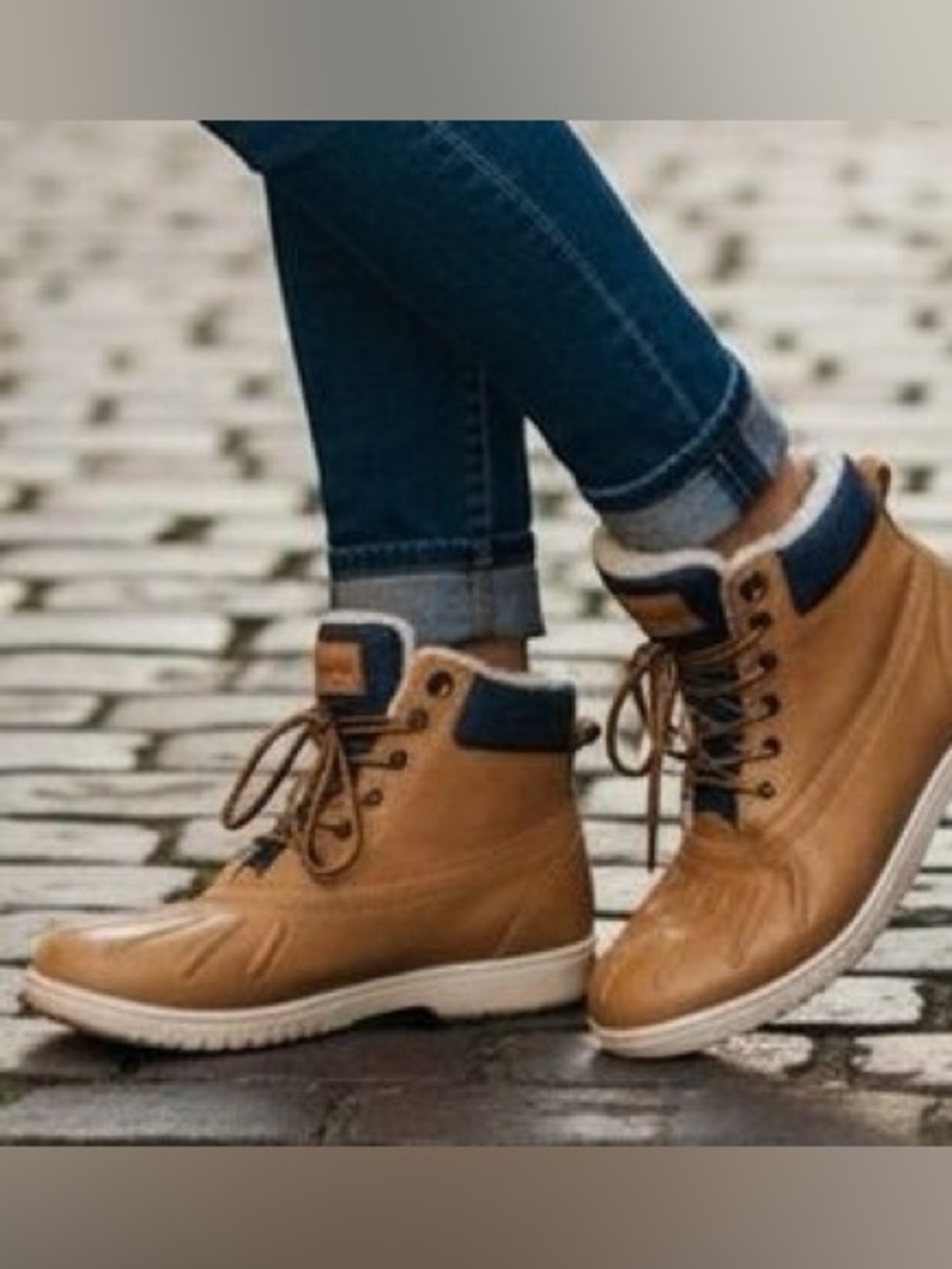 Beverly Hills Polo Club Tan Lace-Up Ankle Boots with Navy Trim Size 8